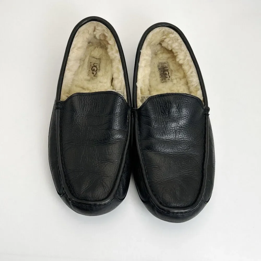 UGG Ascot Slipper Mens Size 11 Black Full Grain Leather Genuine Sheepskin 5379
